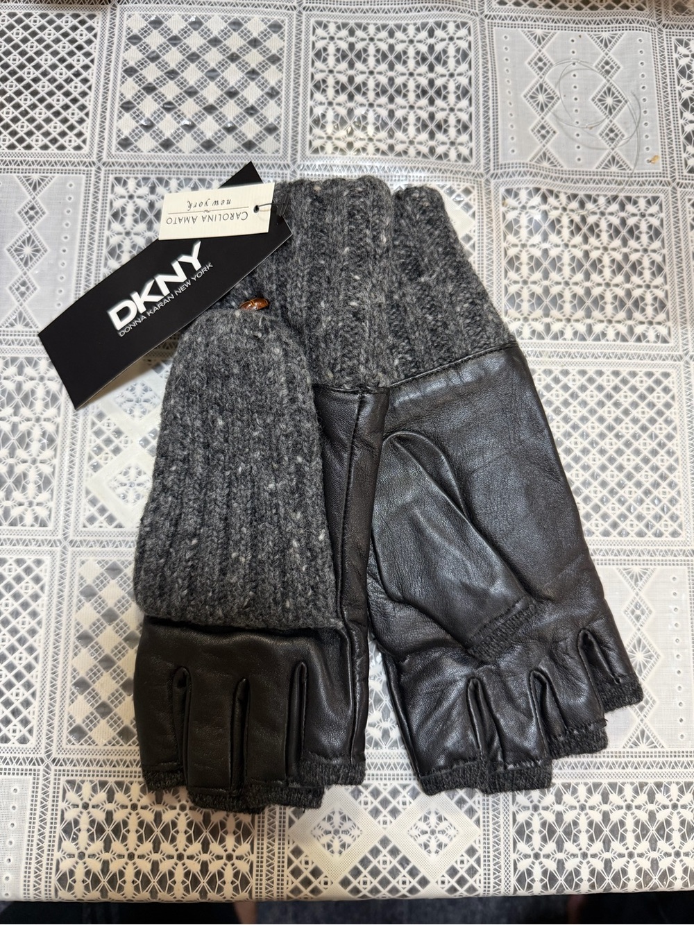 DKNY Women’s Gray Leather & Knit Convertible Gloves